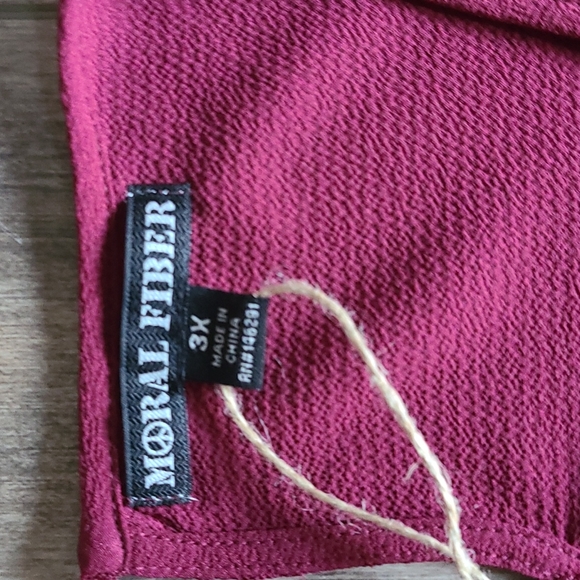 Burgundy Shoulderless blouse with ruffles - Picture 4 of 6